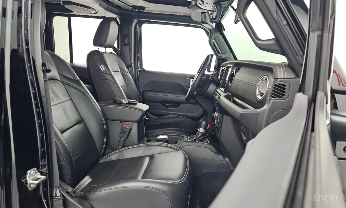 Фото 11 - Jeep Wrangler