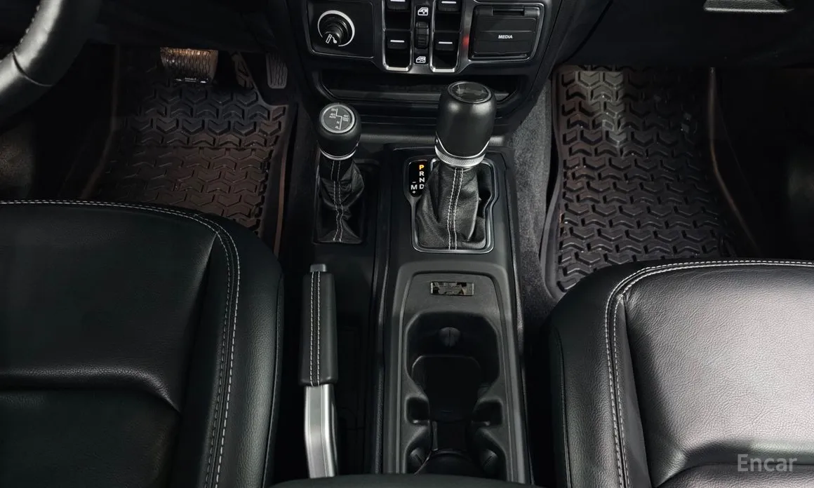 Фото 9 - Jeep Wrangler