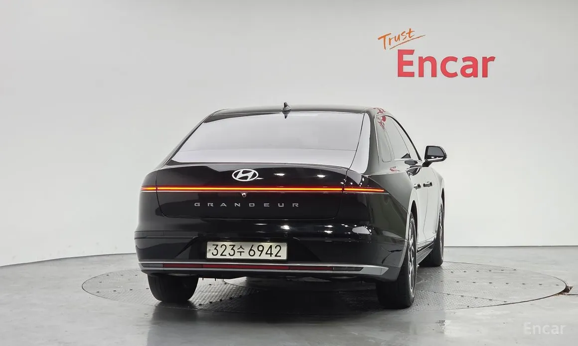 Фото 4 - Hyundai Grandeur