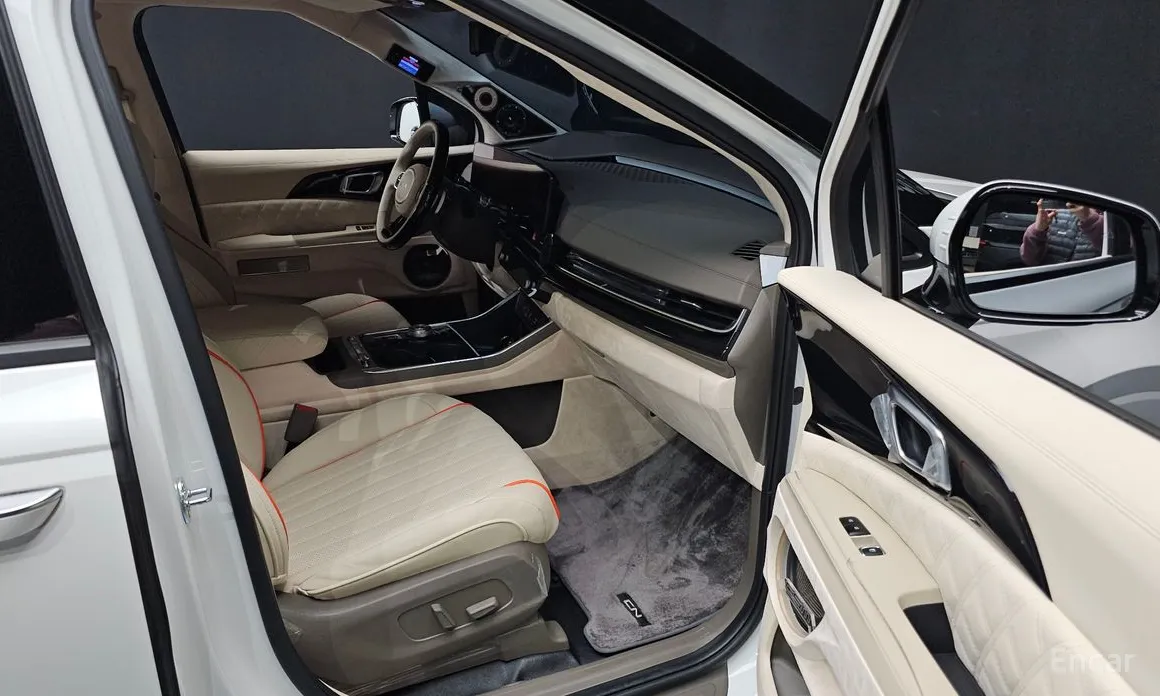 Фото 10 - Kia Carnival