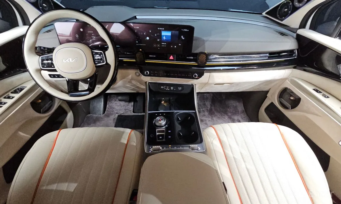 Фото 7 - Kia Carnival