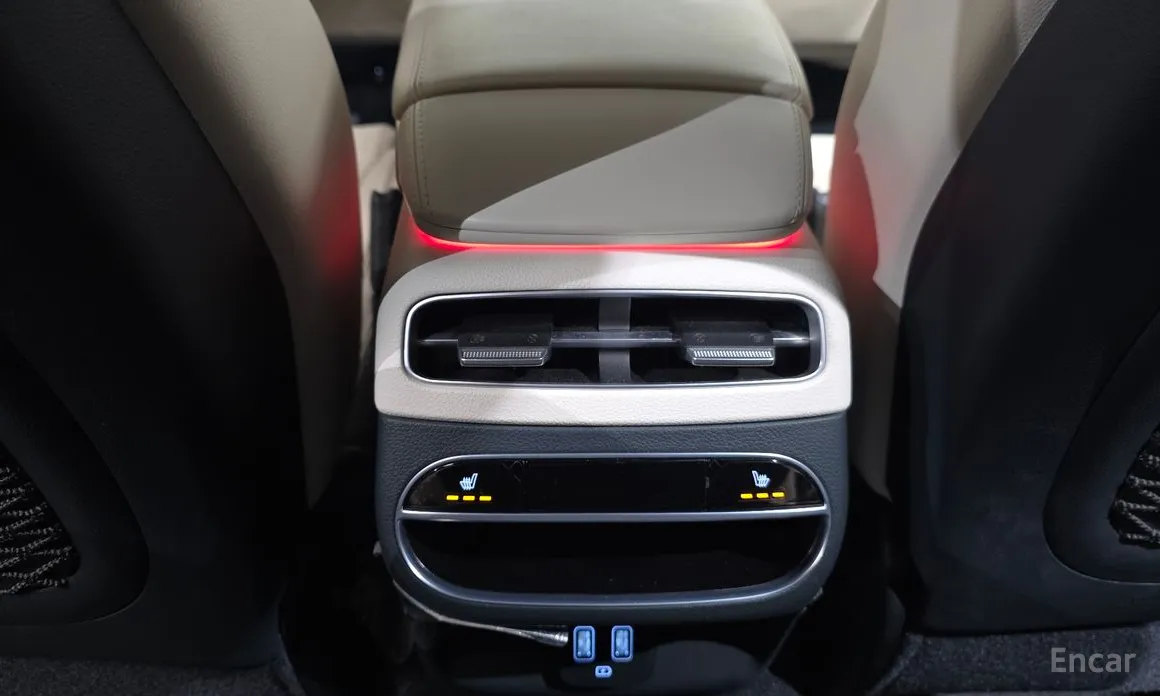 Фото 19 - Genesis GV70