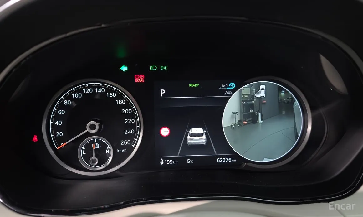 Фото 8 - Genesis GV70