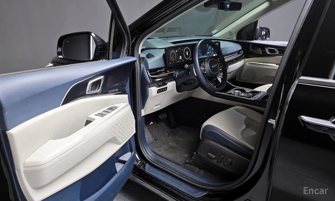 Фото 10 - Kia Carnival