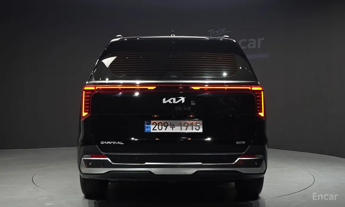 Фото 4 - Kia Carnival