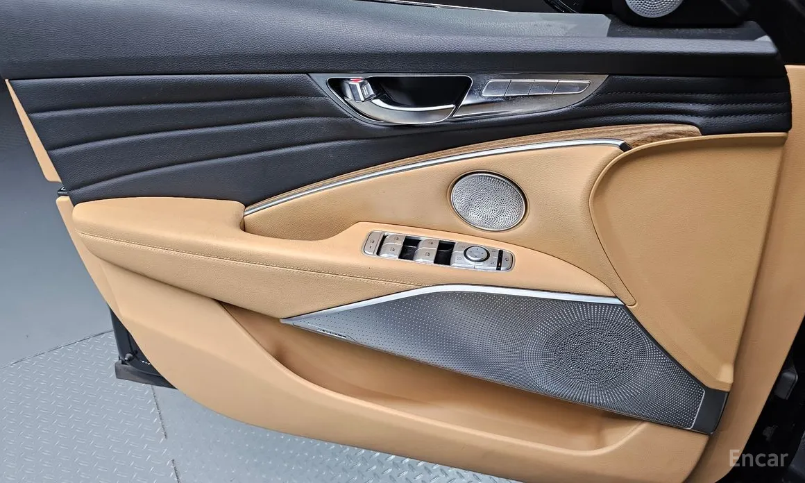 Фото 14 - Kia K9