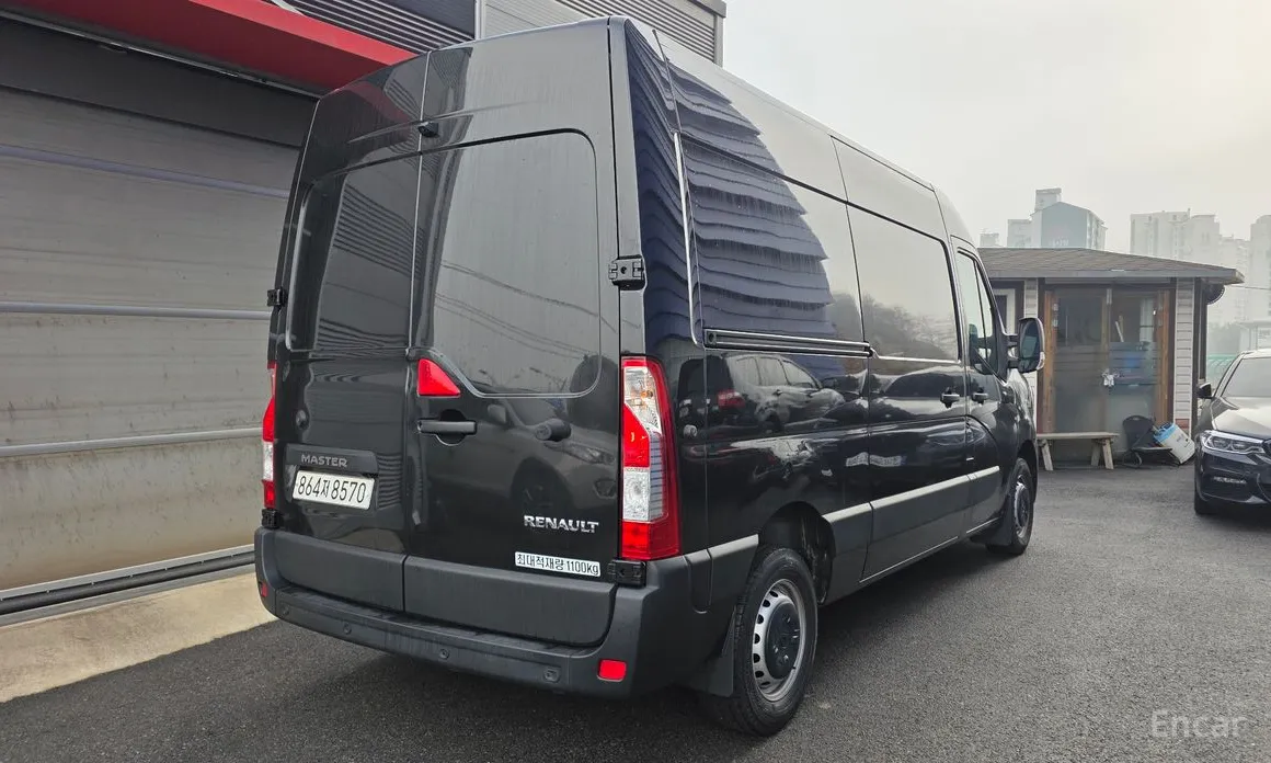 Фото 2 - Renault Master