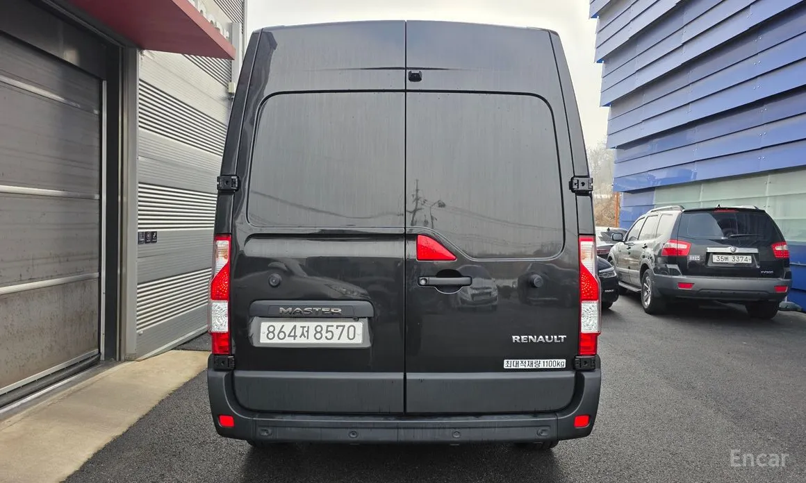 Фото 4 - Renault Master