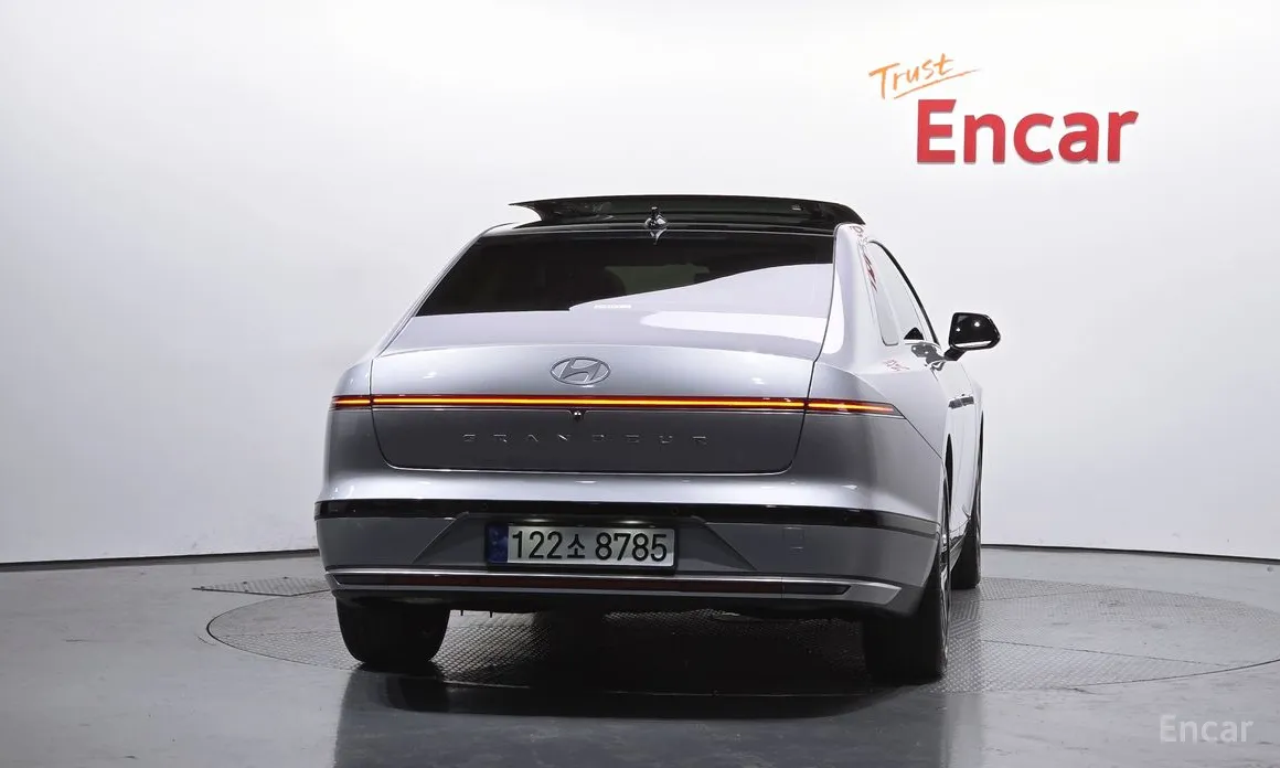 Фото 4 - Hyundai Grandeur