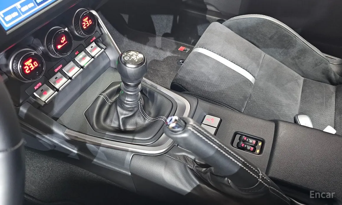 Фото 9 - Toyota 86