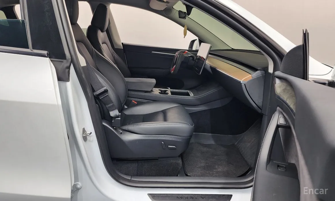 Фото 11 - Tesla Model Y