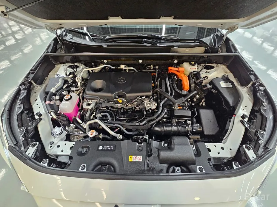 Фото 15 - Toyota RAV4