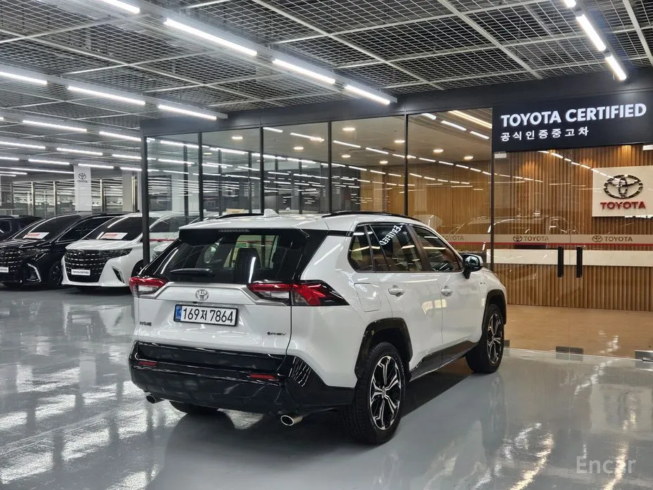 Фото 2 - Toyota RAV4