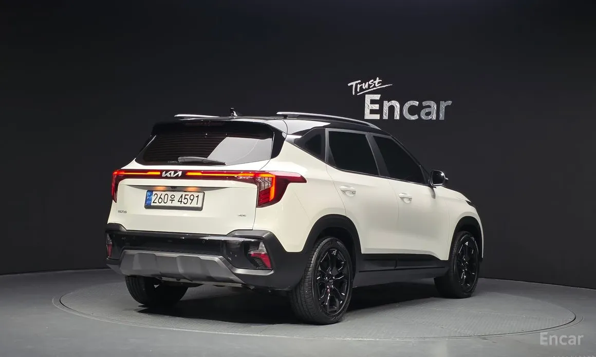 Фото 2 - Kia Seltos