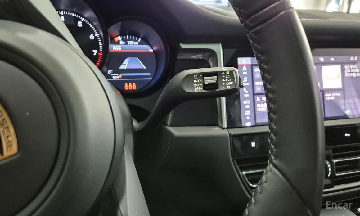 Фото 15 - Porsche Macan