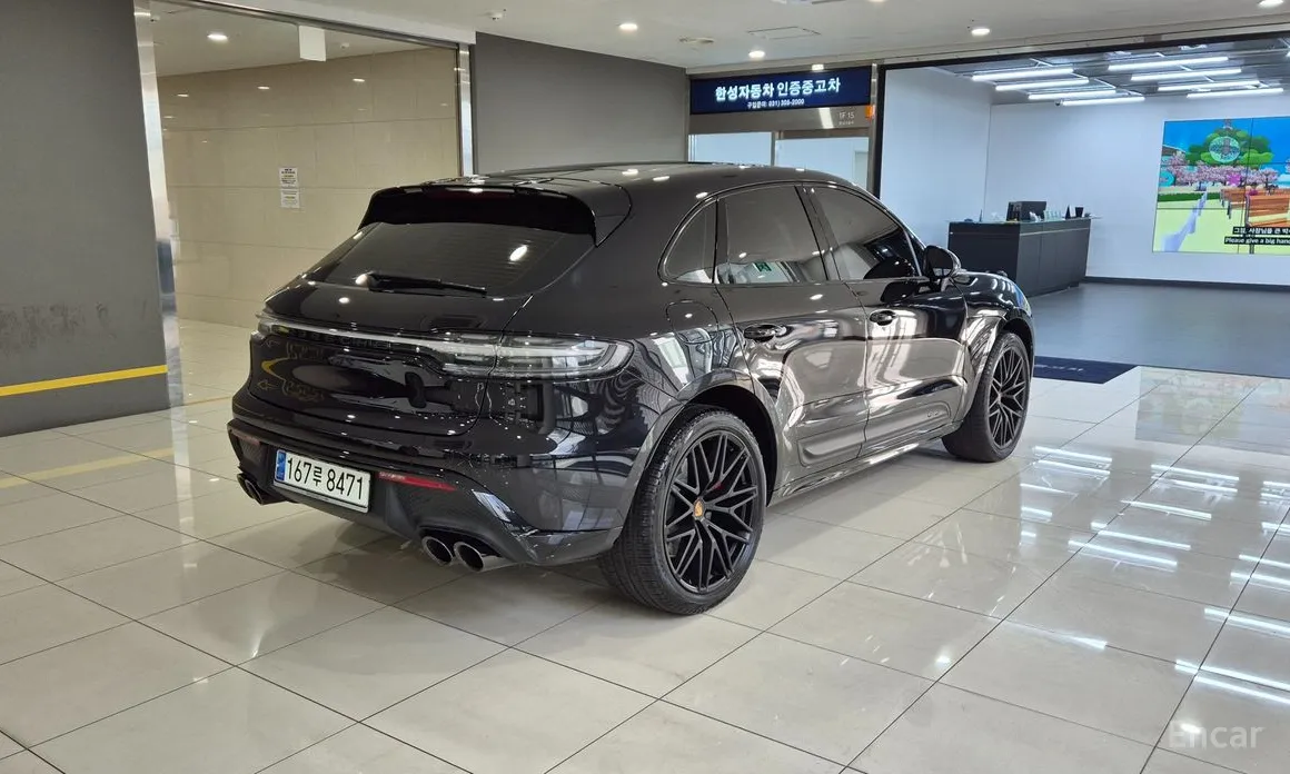 Фото 2 - Porsche Macan