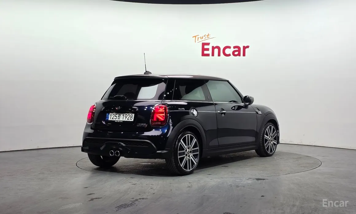 Фото 2 - Mini Cooper