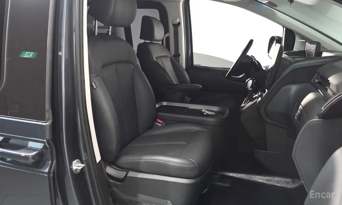 Фото 10 - Hyundai Staria