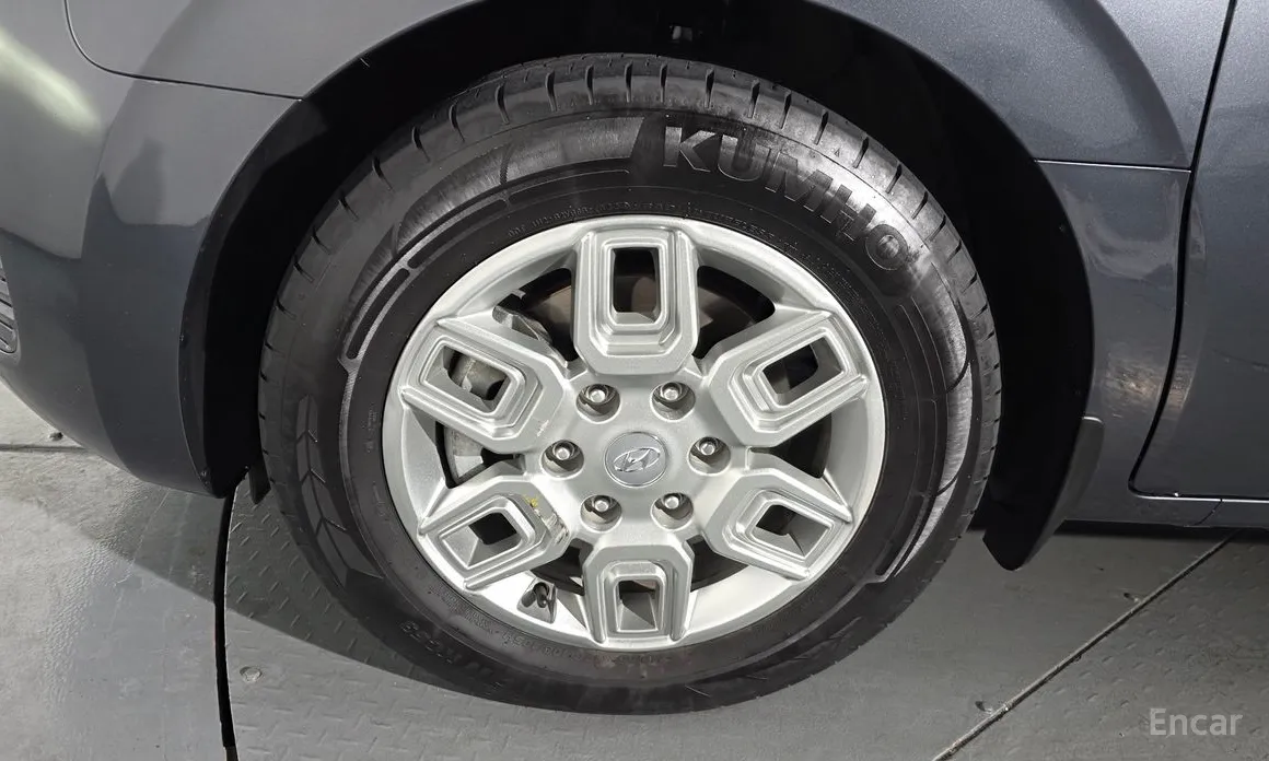 Фото 5 - Hyundai Staria