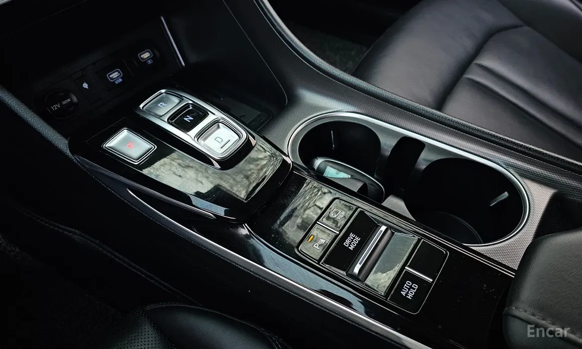 Фото 9 - Hyundai Sonata