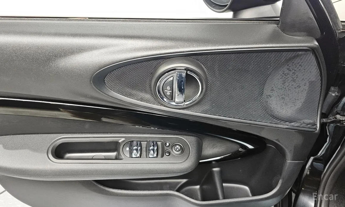 Фото 17 - Mini Clubman