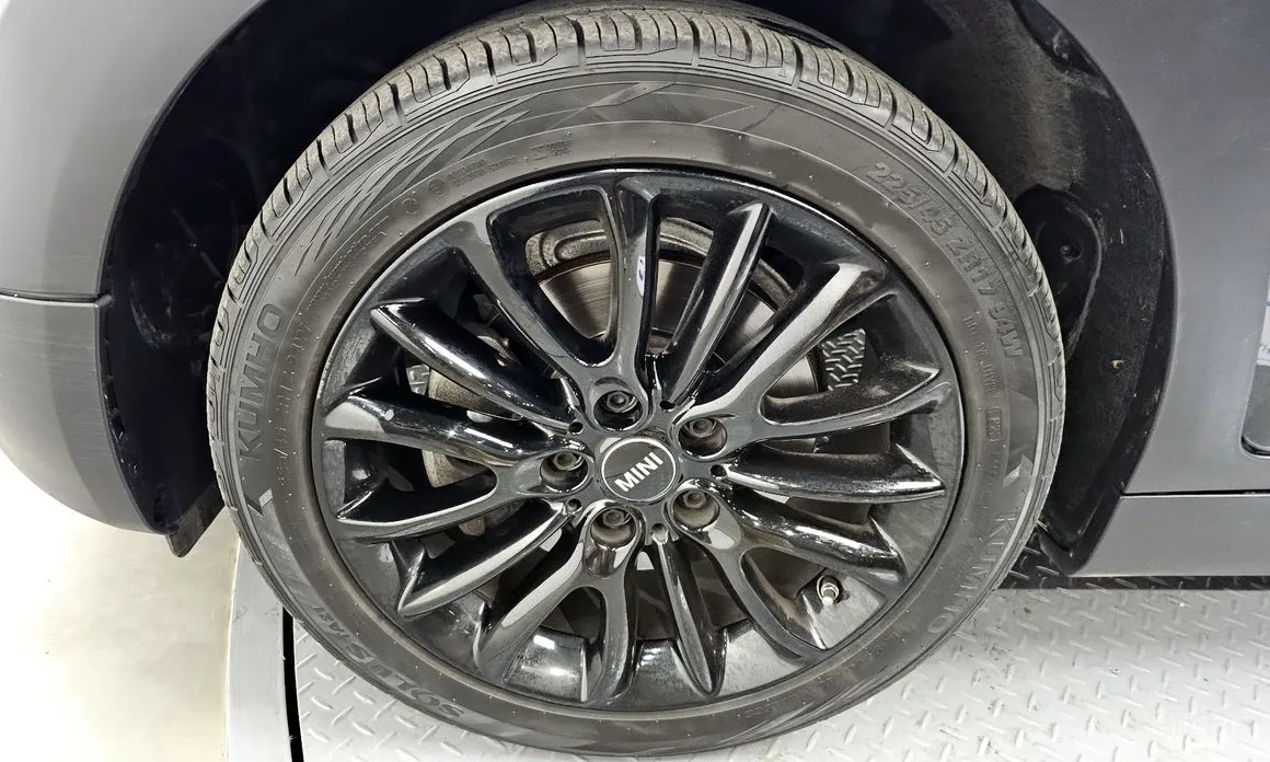 Фото 5 - Mini Clubman