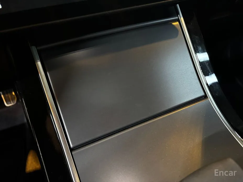 Фото 13 - Land Rover Range Rover Velar