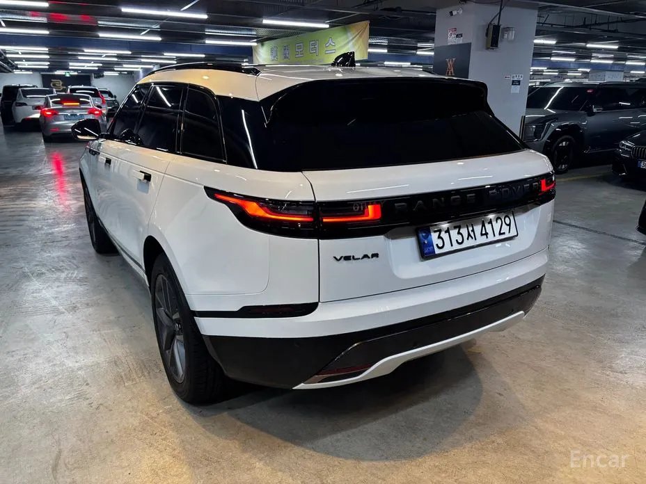 Фото 2 - Land Rover Range Rover Velar