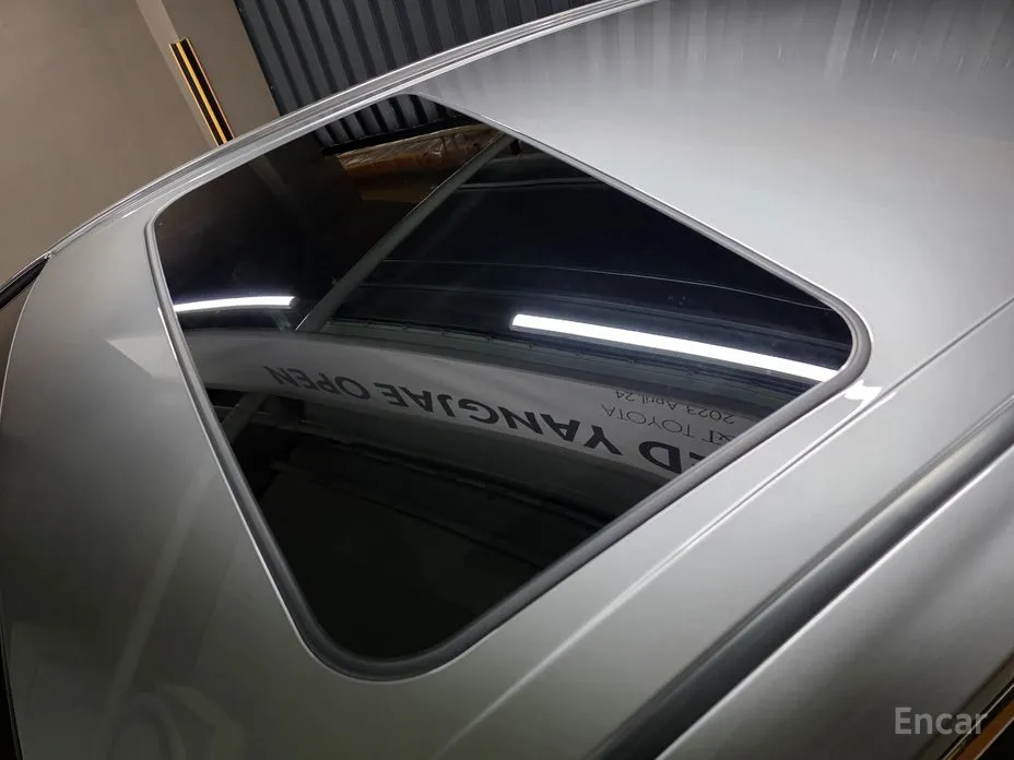 Фото 18 - Toyota Camry