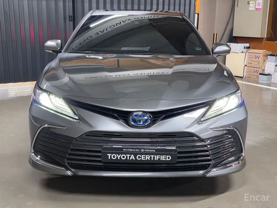 Фото 3 - Toyota Camry