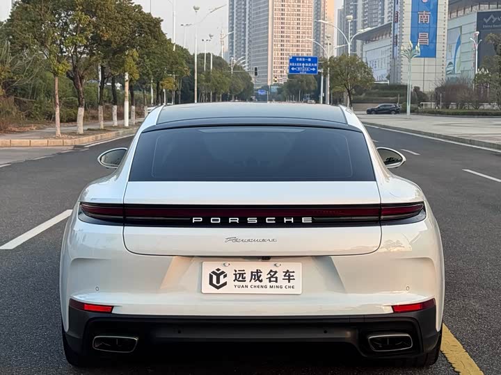 Фото 6 - Porsche Panamera