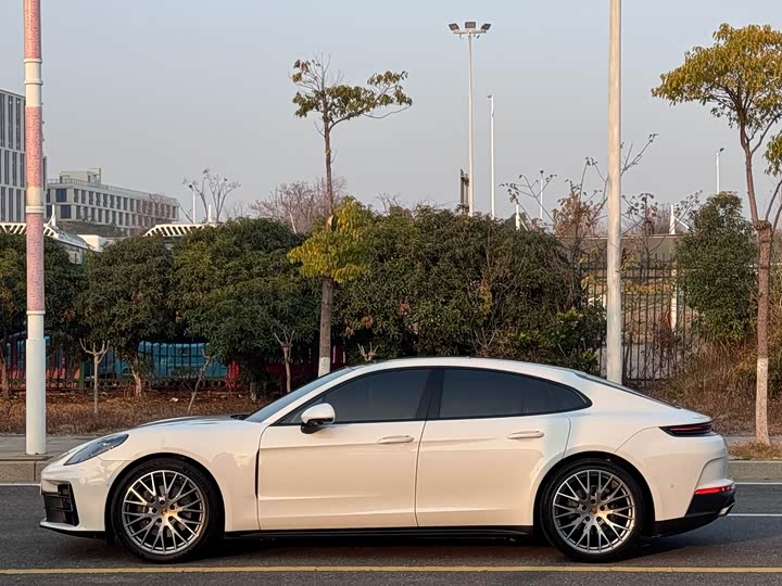 Фото 8 - Porsche Panamera