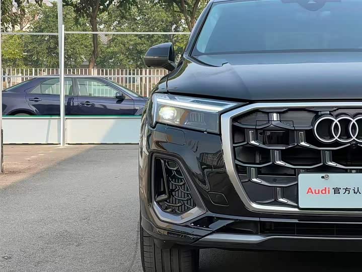 Фото 4 - Audi Q7