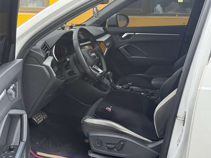 Фото 4 - Audi Q3