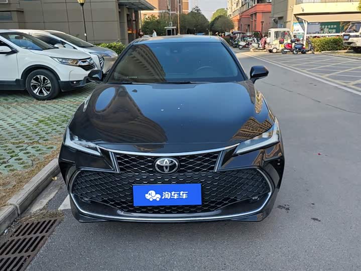 Фото 2 - Toyota Avalon