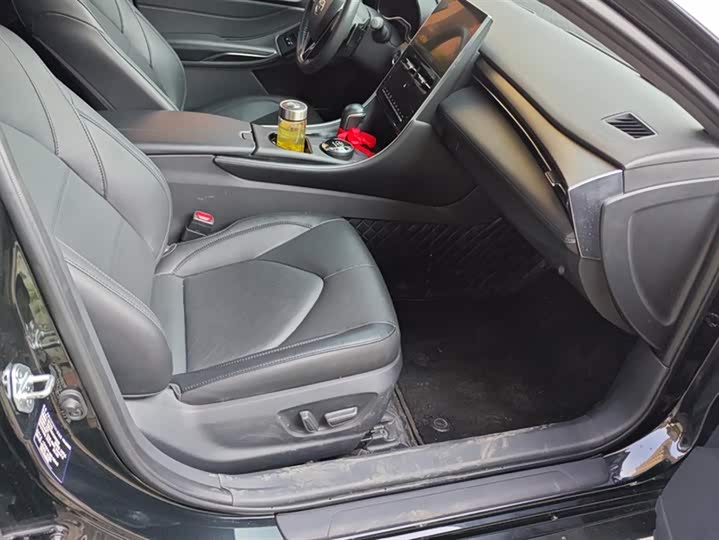 Фото 8 - Toyota Avalon