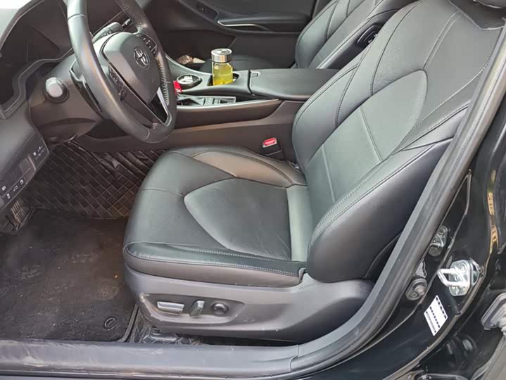 Фото 9 - Toyota Avalon