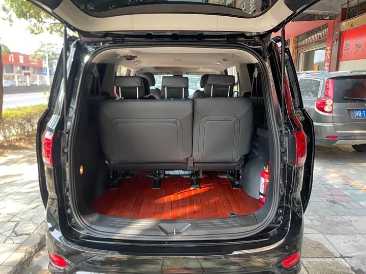 Фото 7 - Maxus G10