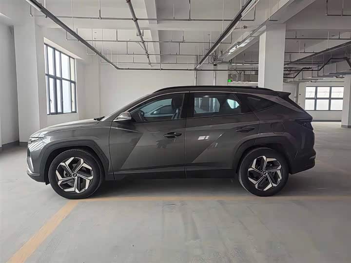 Фото 3 - Hyundai Tucson L