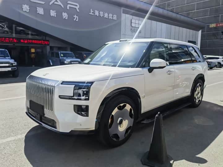 Фото 2 - Zeekr 9X