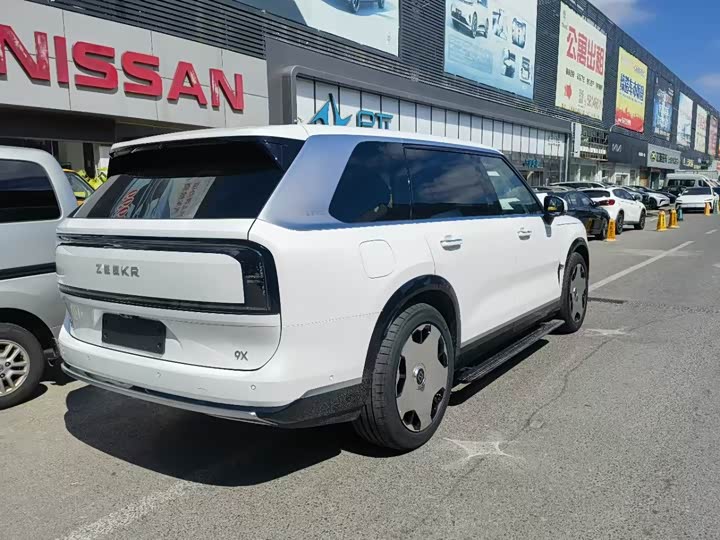 Фото 3 - Zeekr 9X