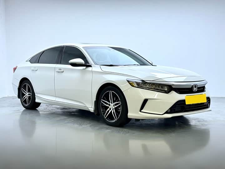 Фото 5 - Honda Inspire