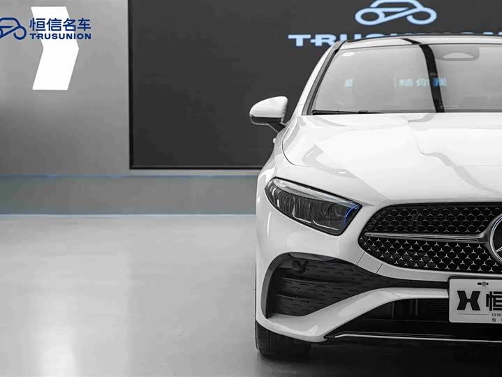 Фото 8 - Mercedes-Benz A-Class