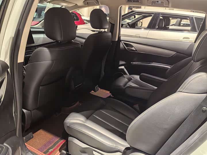 Фото 5 - BYD Song Max