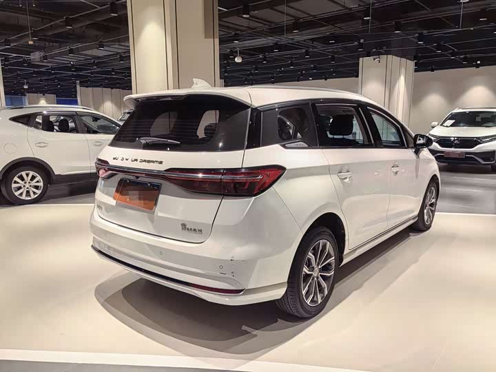 Фото 8 - BYD Song Max