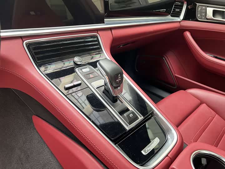 Фото 9 - Porsche Panamera