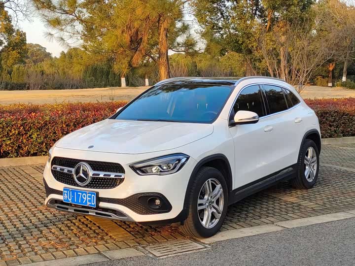 Фото 1 - Mercedes-Benz GLA-Class
