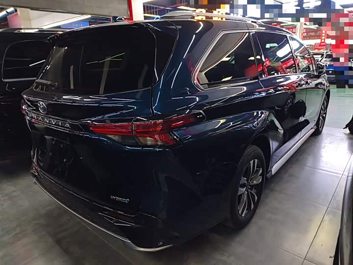 Фото 7 - Toyota Granvia