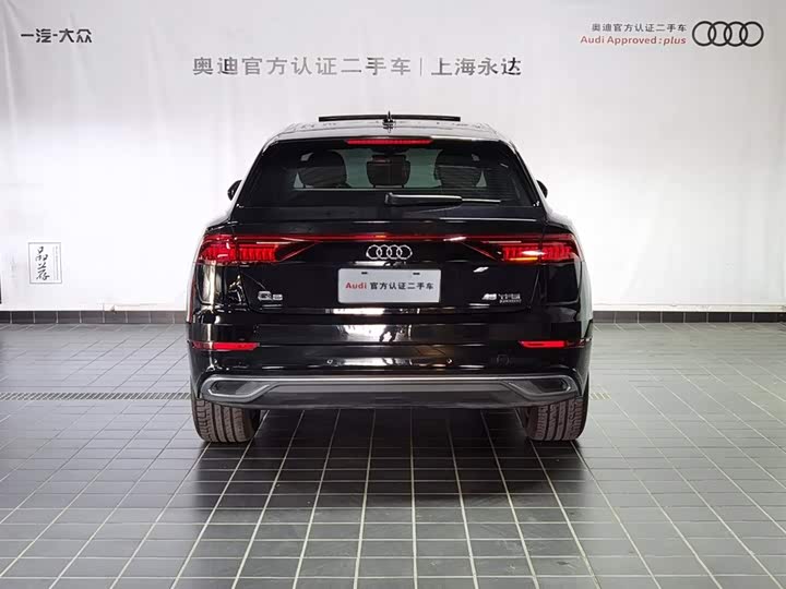 Фото 5 - Audi Q8