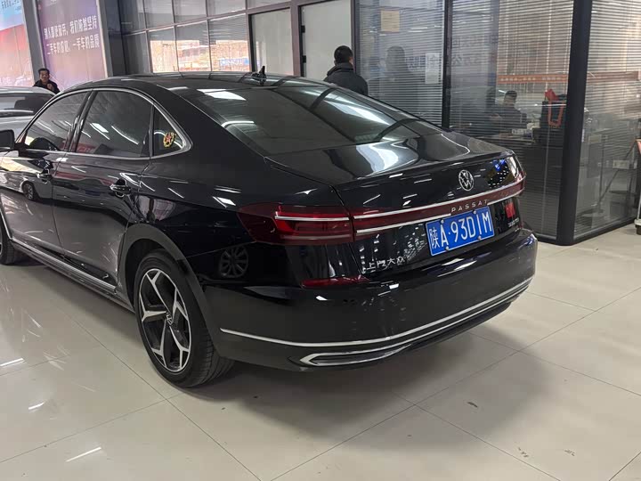 Фото 5 - Volkswagen Passat